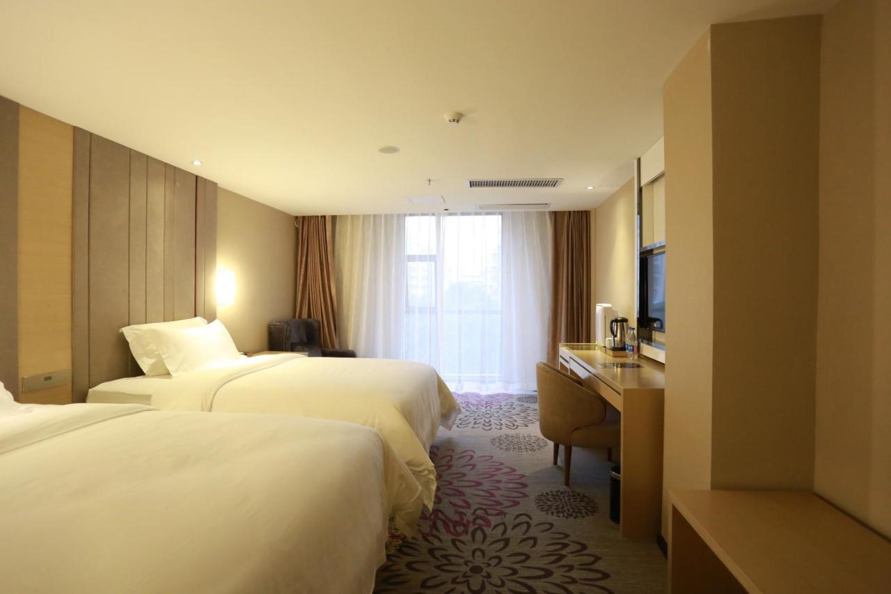 Lavande International Hotel Guangzhou Taikoo Hui Square Shipaiqiao Metro Station Branch - Free Shuttle Bus To Canton Fair Complex During Canton Fair Period & Free Vpn Internet Access מראה חיצוני תמונה