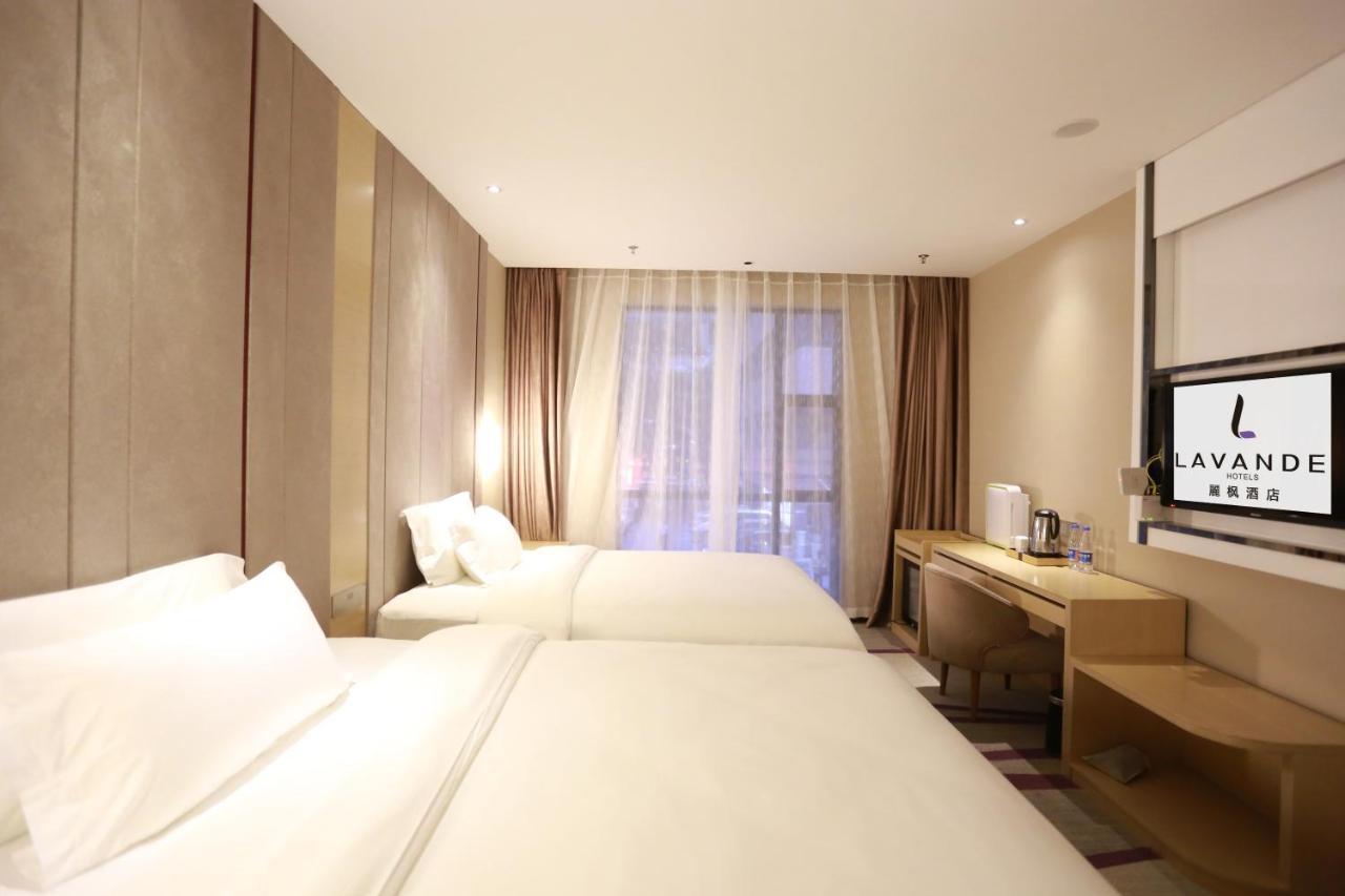Lavande International Hotel Guangzhou Taikoo Hui Square Shipaiqiao Metro Station Branch - Free Shuttle Bus To Canton Fair Complex During Canton Fair Period & Free Vpn Internet Access מראה חיצוני תמונה