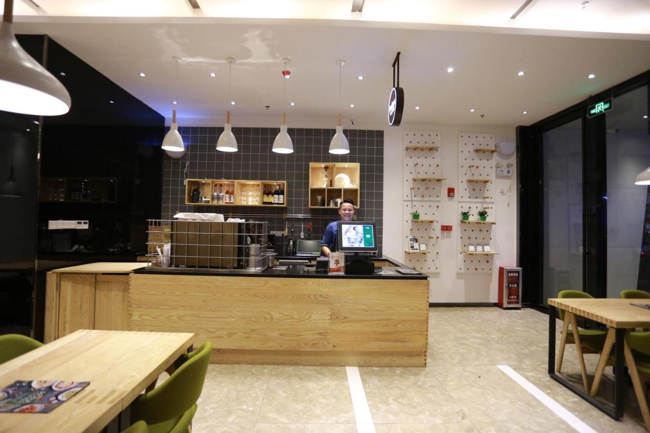 Lavande International Hotel Guangzhou Taikoo Hui Square Shipaiqiao Metro Station Branch - Free Shuttle Bus To Canton Fair Complex During Canton Fair Period & Free Vpn Internet Access מראה חיצוני תמונה