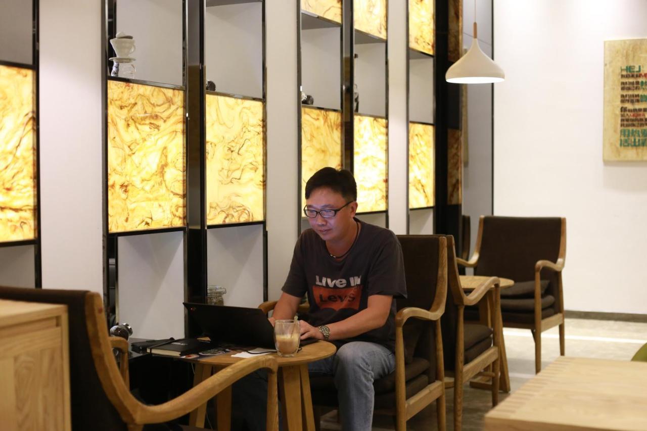 Lavande International Hotel Guangzhou Taikoo Hui Square Shipaiqiao Metro Station Branch - Free Shuttle Bus To Canton Fair Complex During Canton Fair Period & Free Vpn Internet Access מראה חיצוני תמונה
