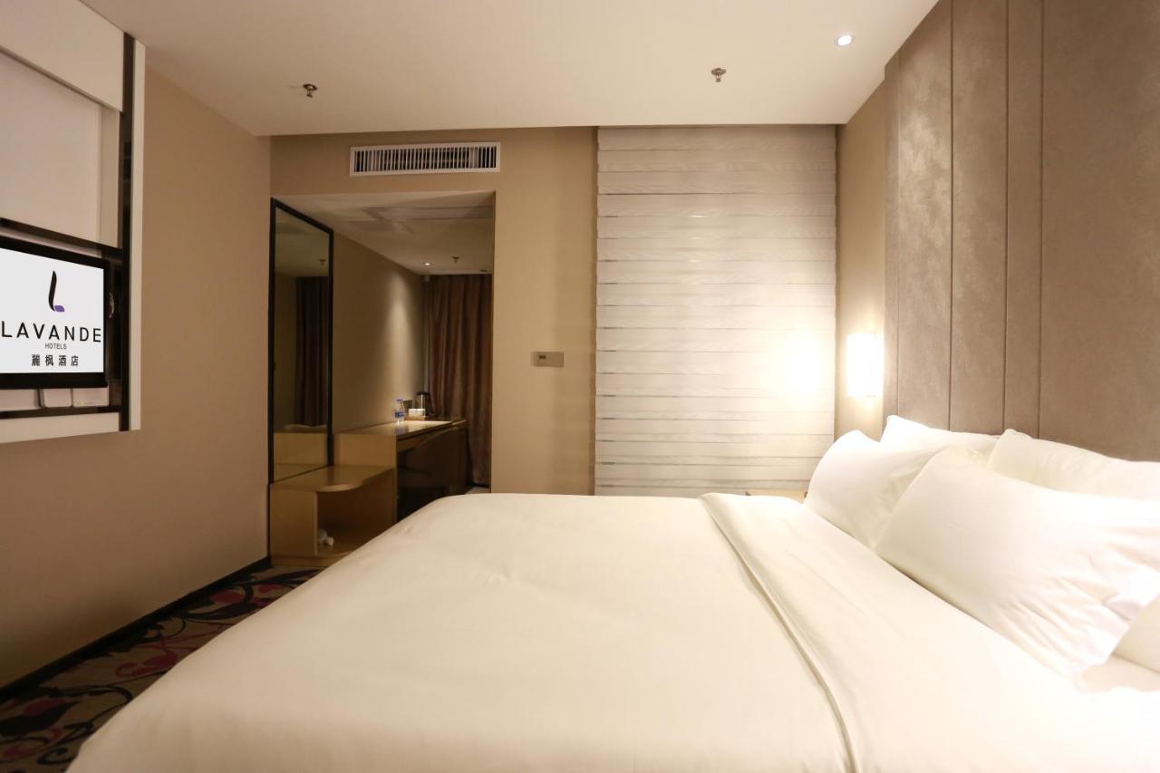 Lavande International Hotel Guangzhou Taikoo Hui Square Shipaiqiao Metro Station Branch - Free Shuttle Bus To Canton Fair Complex During Canton Fair Period & Free Vpn Internet Access מראה חיצוני תמונה