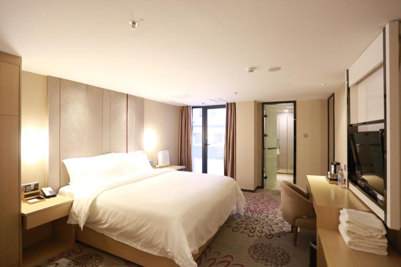 Lavande International Hotel Guangzhou Taikoo Hui Square Shipaiqiao Metro Station Branch - Free Shuttle Bus To Canton Fair Complex During Canton Fair Period & Free Vpn Internet Access מראה חיצוני תמונה