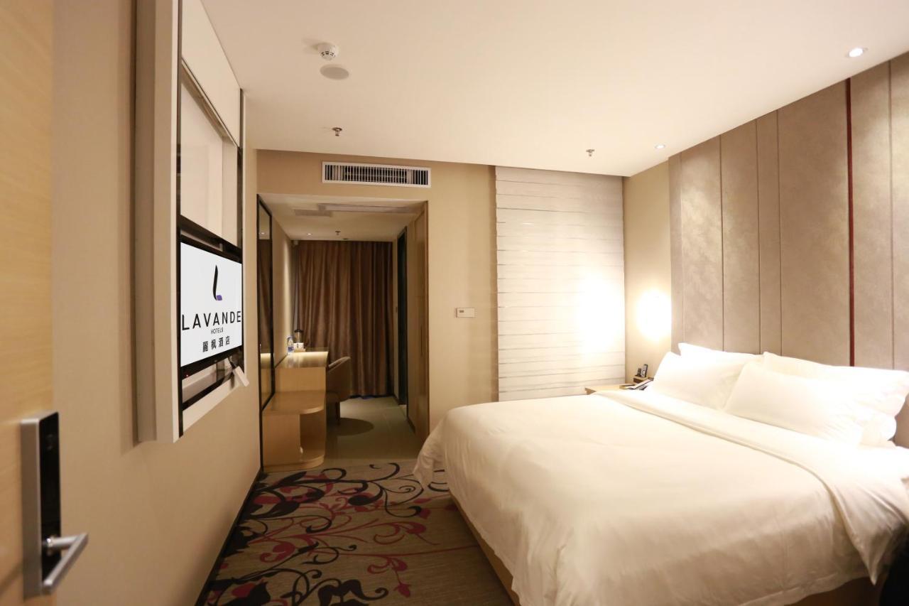 Lavande International Hotel Guangzhou Taikoo Hui Square Shipaiqiao Metro Station Branch - Free Shuttle Bus To Canton Fair Complex During Canton Fair Period & Free Vpn Internet Access מראה חיצוני תמונה